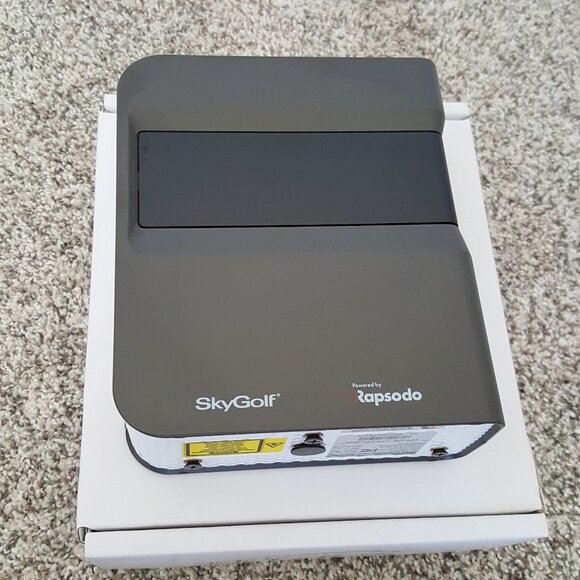 SKYTRAK Launch Monitor - Golf Simulator + Metal Protective Case Housing - Picture 6 of 13